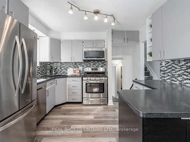 2 Core Cres — Photo 10