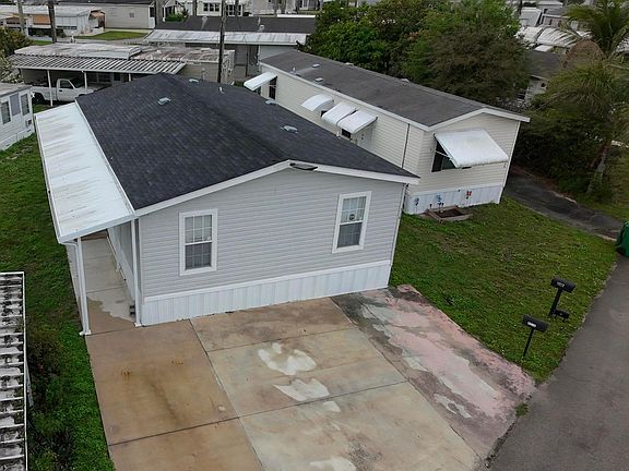 5th image of 8516 SW 17th Court