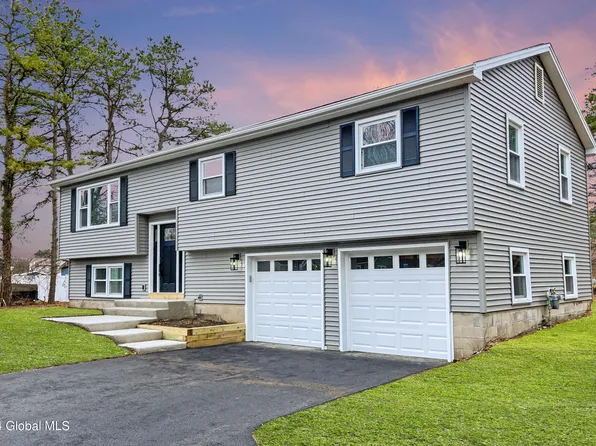 8 Jacobie Road, South Glens Falls, NY 12803