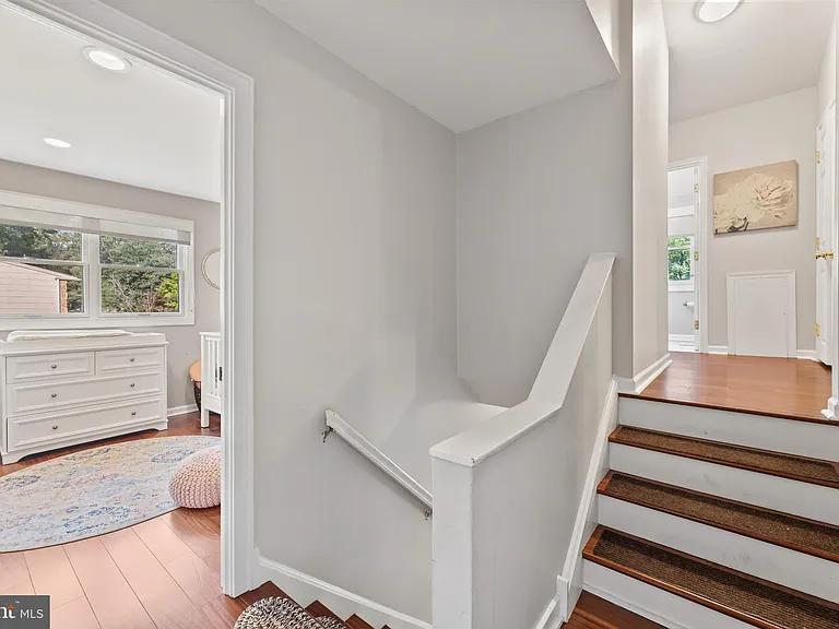 1621 Clearview Ave — Photo 24