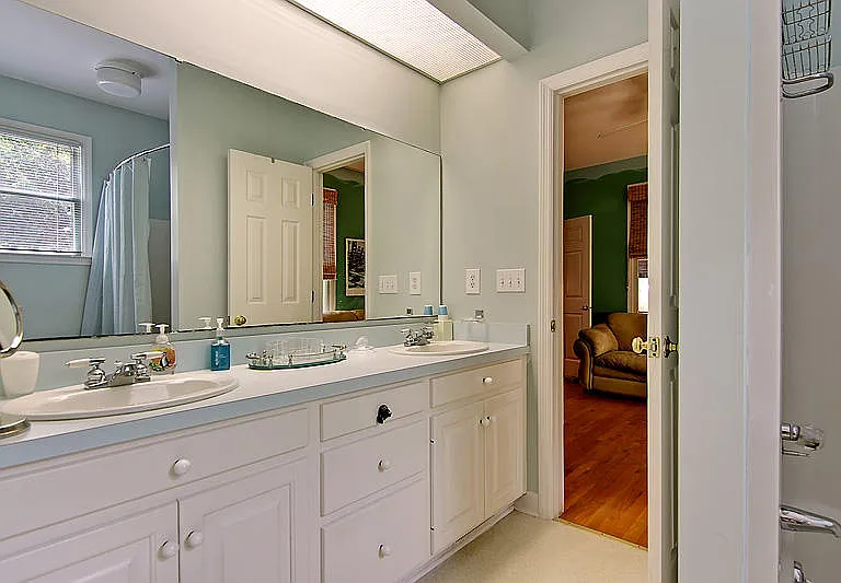 2262 Ion Ave — Photo 41