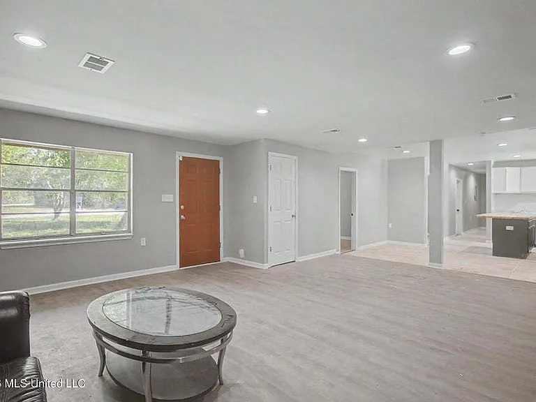 9424 Daisy Vestry Rd #2 — Photo 4