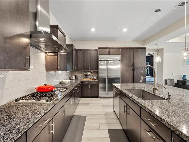 4262 Swift St — Photo 11