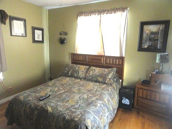 3rd image of 1023 W C Ave