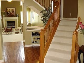 3rd image of 3086 Walkerview Dr