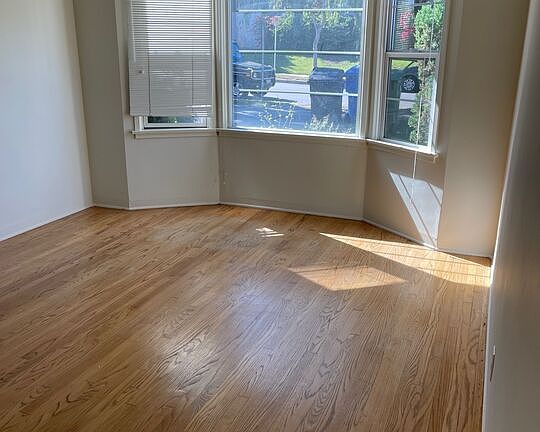 2nd image of 1900 Bagley Ave