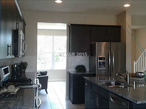 4th image of 2032 E Eldorado Ln