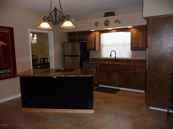 4th image of 2810 Estates Ln