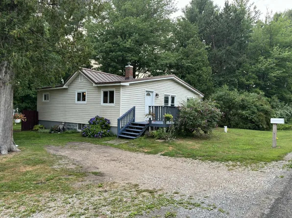 6033 N Stiles Rd, Ludington, MI 49431