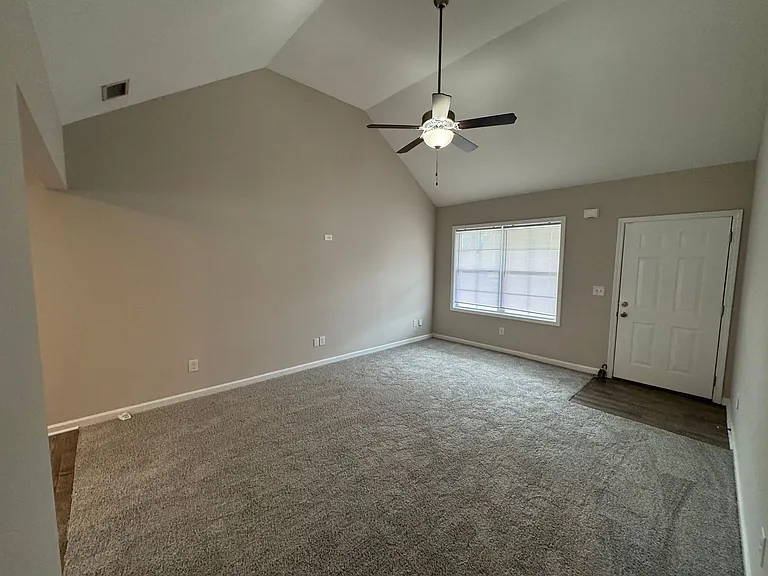 1529 Gambill Wood Dr — Photo 3