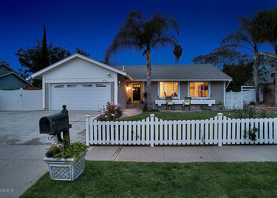 1st image of 879 Kenmore Cir