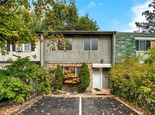 4 Rivervale Rd, Middletown, NY 10940