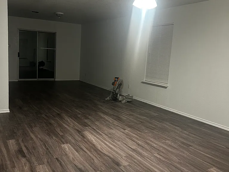 8814 Mission Top — Photo 3