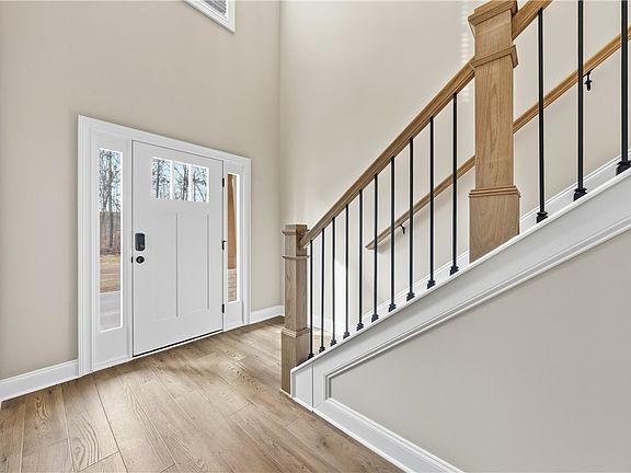 3rd image of 611 Lee Road 334