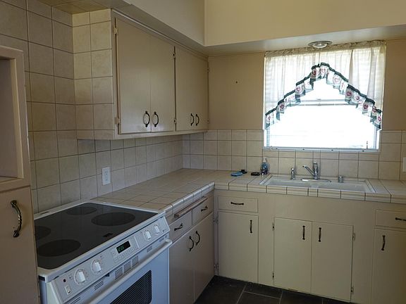5th image of 840 Crescent Dr
