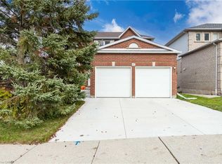 147 General Dr, Kitchener, ON N2K3S7
