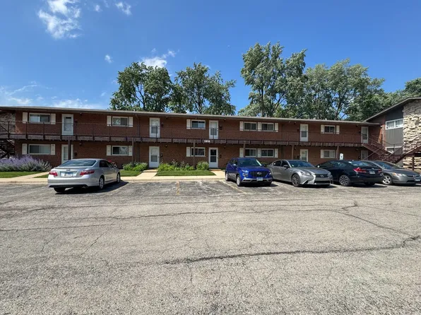 1910 W Hatherleigh Ct APT 2C, Mount Prospect, IL 60056