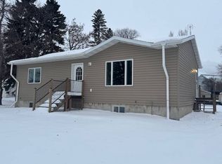 64 E 2nd Ave, Webster, SD 57274