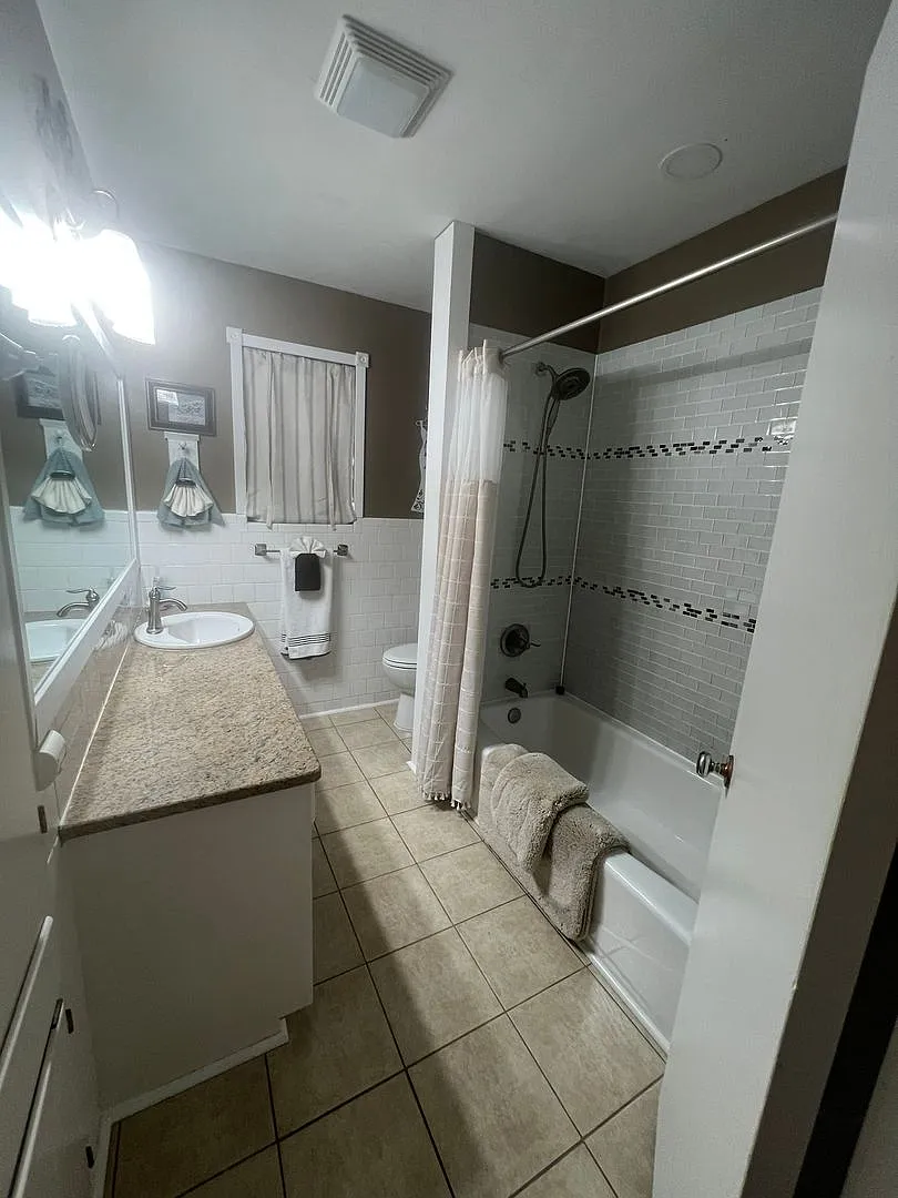 Mid Term Rental — Photo 3