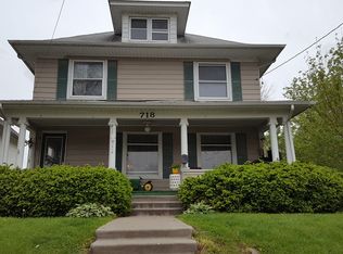 718 S 2nd Ave W, Newton, IA 50208