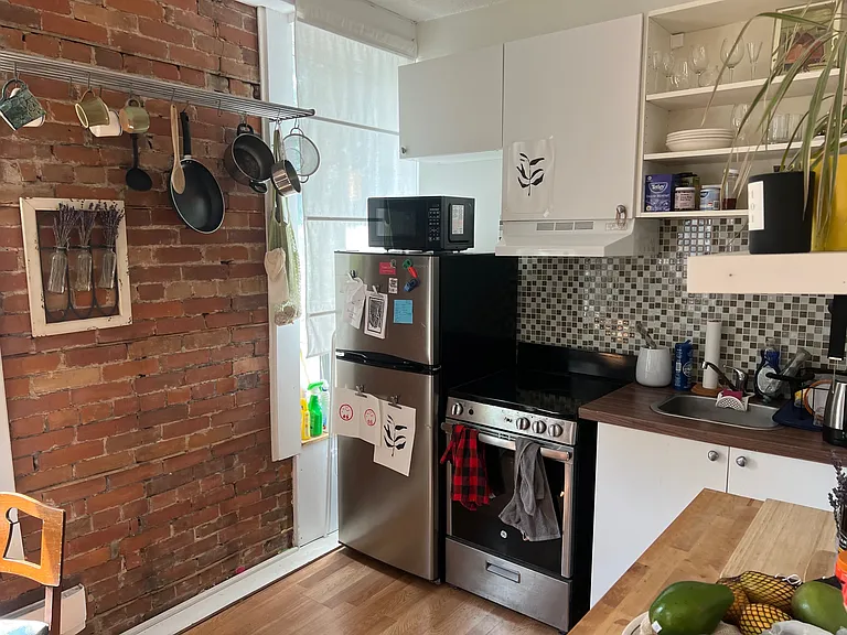 225 Gladstone Ave — Photo 73