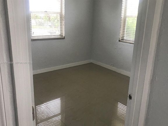 5th image of 21625 SW 109th Ave
