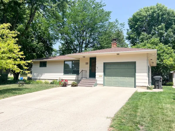 1037 Wilbur St, Worthington, MN 56187