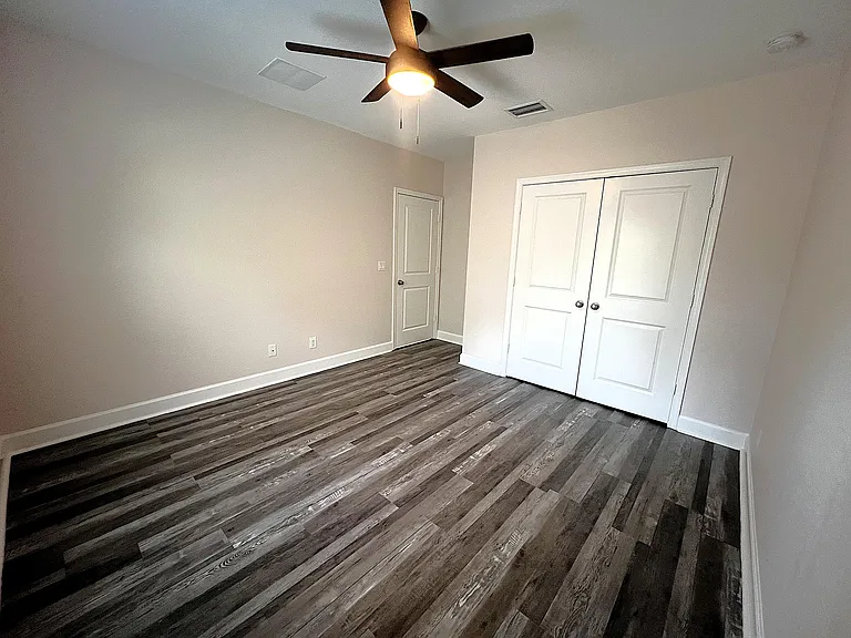 349 SW Dagget Ave — Photo 23