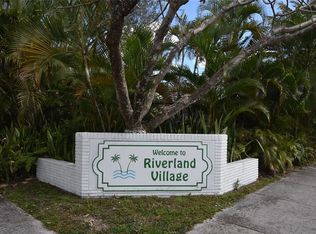 2390 SW 34th Way, Fort Lauderdale, FL 33312