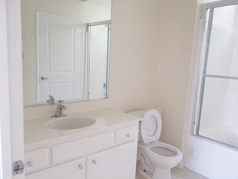 Lido Apartments - 2810 S Sepulveda — Photo 27