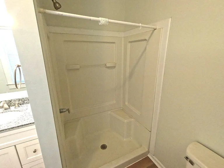 1st Fl Shower