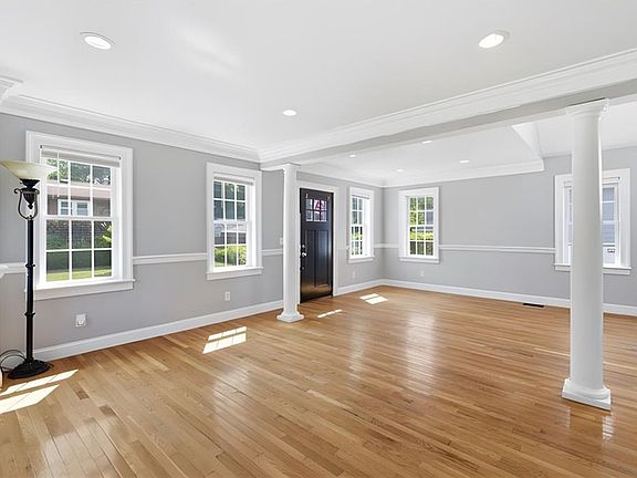 3rd image of 5 Thayer Pl