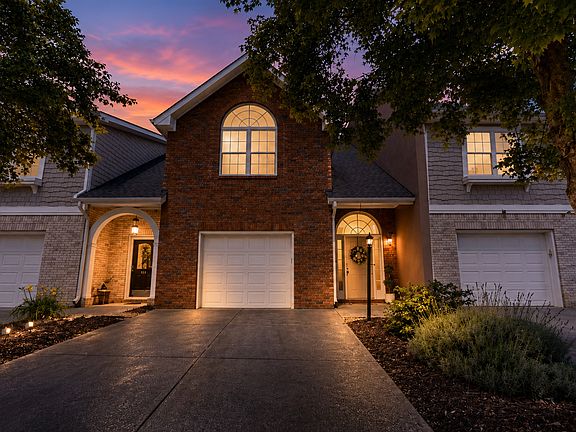 2nd image of 116 Wisteria Dr