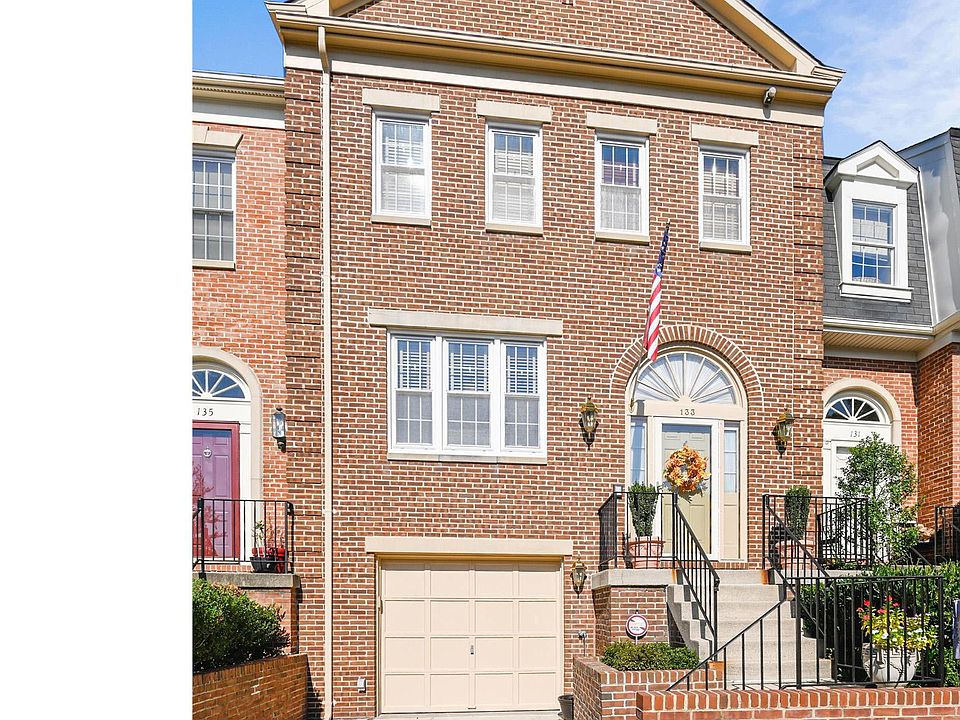 1st image of 133 Gretna Green Ct