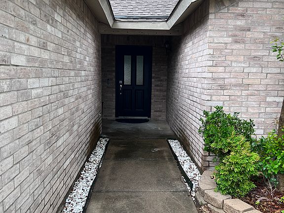4th image of 6406 Birkdale Ln