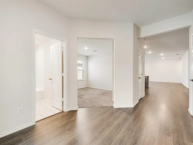 4016 Huntington Dr — Photo 12