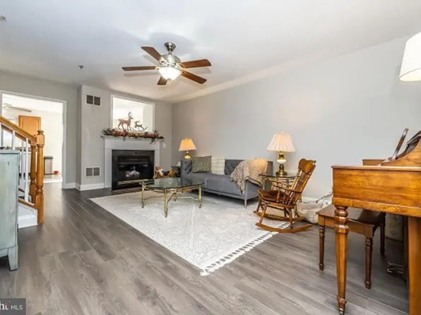 215 Flint Hill Rd, King Of Prussia, PA 19406