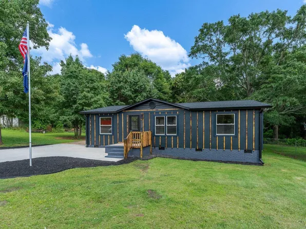 309 Scenic Dr, Greer, SC 29651