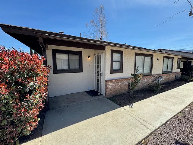 Building Photo - 21063 Santa Barbara Dr #D