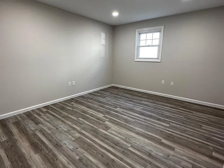 48 Lynn Ct — Photo 5