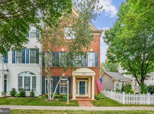 1111 Pleasant Dr, Rockville, MD 20850