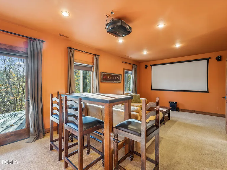 7240 Buckboard Dr — Photo 39