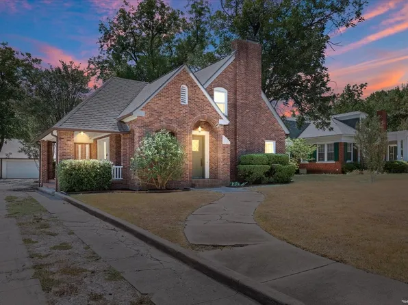 2122 Colcord Ave, Waco, TX 76707