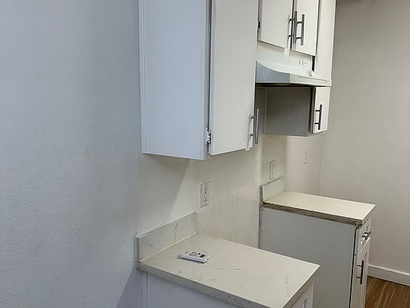 3rd image of 929 N Normandie Ave APT 5