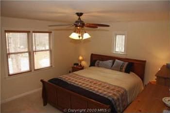 4th image of 4544 Hurst Dr