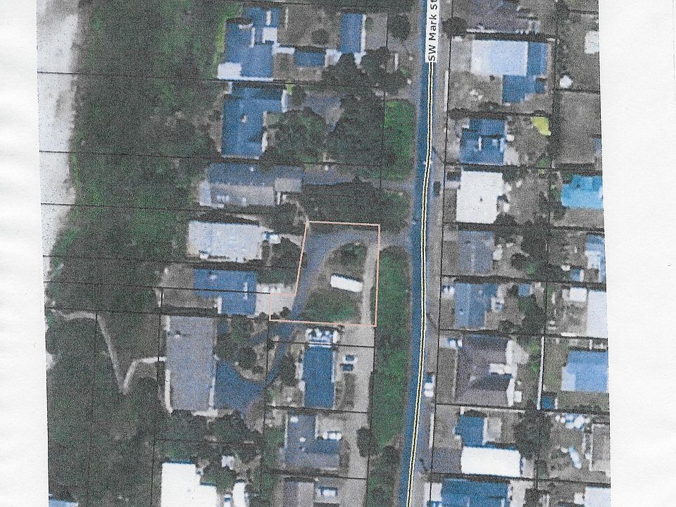 2nd image of 1014 SW Mark St