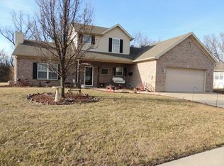 2211 Kaitlin Dr, Boonville, MO 65233