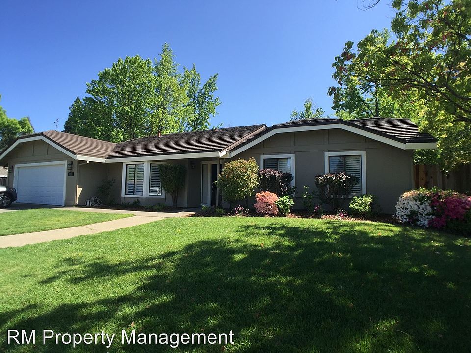 1st image of 121 Cerrito Dr