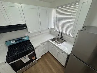 323 1/4 S Avenue 20 — Photo 9