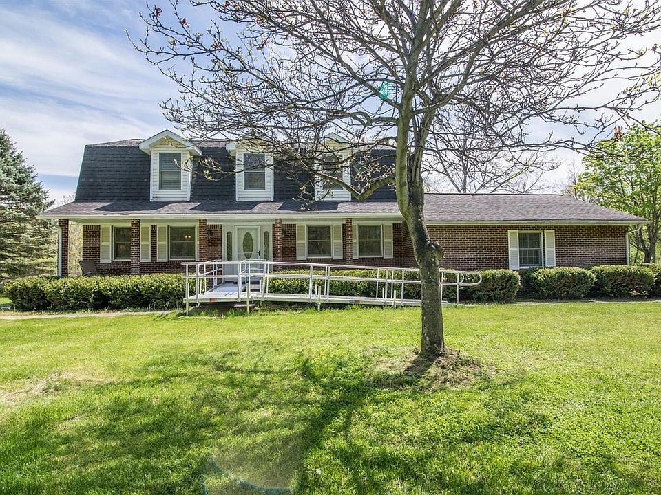 1st image of 4294 Lyndon Ln